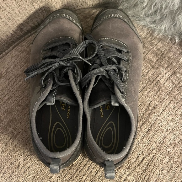 Keen sneakers - grey - size 9 - Picture 5 of 7